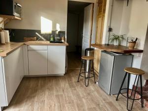 Joli studieux lumineux et aménagé avec piscine privée