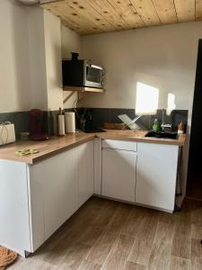 Joli studieux lumineux et aménagé avec piscine privée