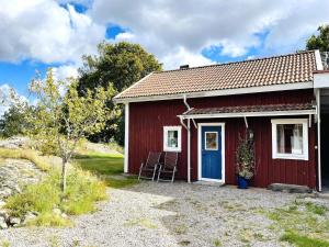 4 person holiday home in UDDEVALLA