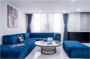 NU Home - Private Pool & Modern Living in District 1