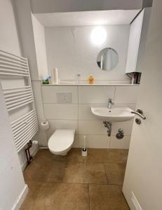 M1 Mainz 3 Betten 40qm kleine Wohnung komplett Stadtmittte