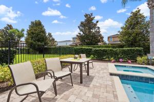 14 Beds Pool Near Disney Group Friendly