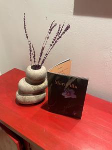 1-Bedroom Villa, high Speed wifi, pool and garden,