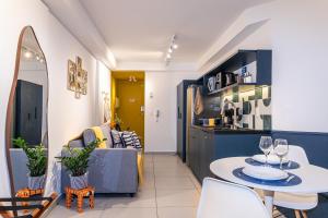 Studio completo a 8 min do metrô no centro do Rio