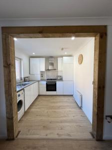 Luxurious 2 bedroom, 8 mins from city centre