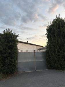 Maisonnette au milieu de vignes