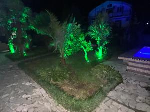 Дом 400м 2 этажа 6 спален с бассейном