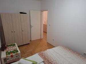 Daniels apartment