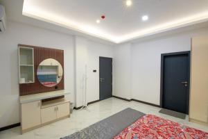 Beachfront 1 Bedroom Apartment