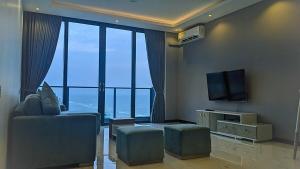 Beachfront 1 Bedroom Apartment