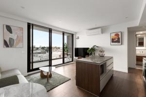 Stylish apartment near South Melbourne Market