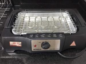 Chalé para casal com lareira, cozinha e jardim