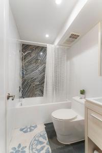 Stylish Brooklyn Getaway, 1BR plus Kitchen