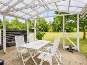 6 person holiday home in Kolind-By Traum