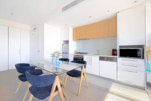 Solena - Riverside Comfort with Pools and Sky Lounge