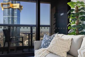 Solena - Riverside Comfort with Pools and Sky Lounge