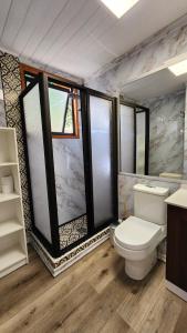 CASA CON VISTA AL VOLCAN Y TINAJA a MINUTOS del CENTRO PUCON