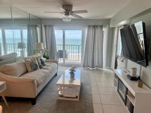 Relaxing Galveston Oceanfront Escape With Heated Pool