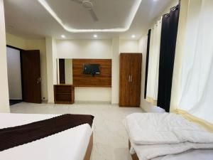 Shaurya Inn Hotel - 5 Min walk Near Golden Temple
