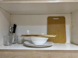 3 single beds transient room mall of asia pasay