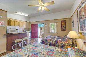 8 Mi to Lake Whitney State Park Quaint Studio! - Ubytování bez kategorie ve městě Whitney