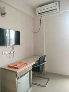 Hotel Mukund Vrindavan near Prem Mandir