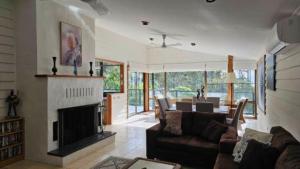 George Bass Drive A Well Kept Secret managed by Batemans Bay Accom