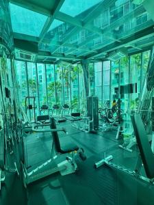 Modern 1BR Condo Near Soi Bukouw