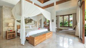 Villa Liang by Villa Finder