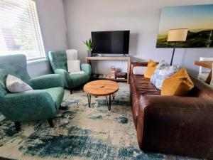 Capitol Hill Adj Home with Parking and Easy Access to Downtown