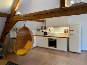 Romantic Loft, historic farmhouse, Sauna, Nature walks