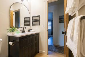 Downtown Bentonville The Cozy Switchback Entire Home with Biking and Trails Steps Away Including Hot Tub and Firepit