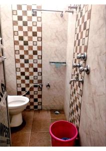 M G Guest House - By VM Stays