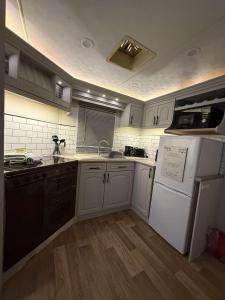 E & L Caravan Retreat