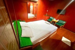 OYO 75583 Fut Fit Fo Fai Inn Hotel