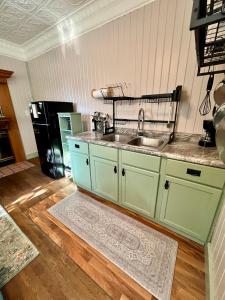 Historic Devoe House-Walk to Downtown Arts and Restaurants