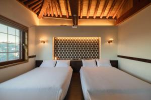 Luxury Hanok Garden Retreat