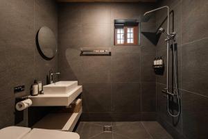 Luxury Hanok Garden Retreat