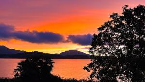 Stresa vista lago con CINEMA e SPIAGGIA