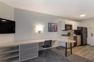 MainStay Suites Raleigh - Cary