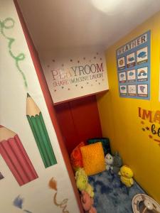 Twins Nest - CASA VICENTE Cozy 2-Bedroom Loft Condo Mandaluyong