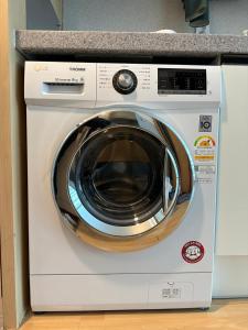 Comfy and Cozy Hongik Stn 1min walk