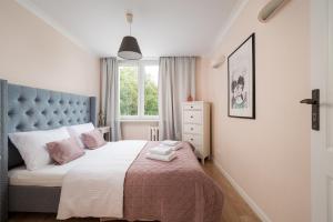 Afrykańska Deluxe Apartment by BookingHost - 3hvězdičkové hotely ve městě Varšava