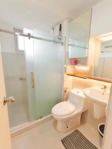 706T3 Avida Riala IT Park 2BR Unit 400Mbps 55 SmartTV