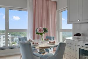 Magellana Glamour & Green Hill View by Downtown Apartments