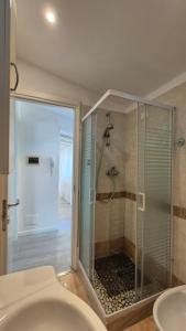 PICCOLA CASA CON GIARDINO