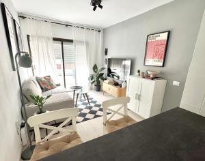 Calle Real Apartment