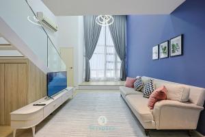 Duplex for 4 - Connect to Mrt Station & EkoCheras Mall