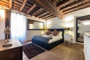 Velantia Fori Apartment