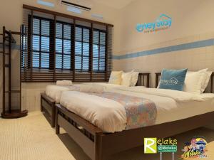 MalayaVilla 5R3B16Pax PrivatePool Karaok PlayGround